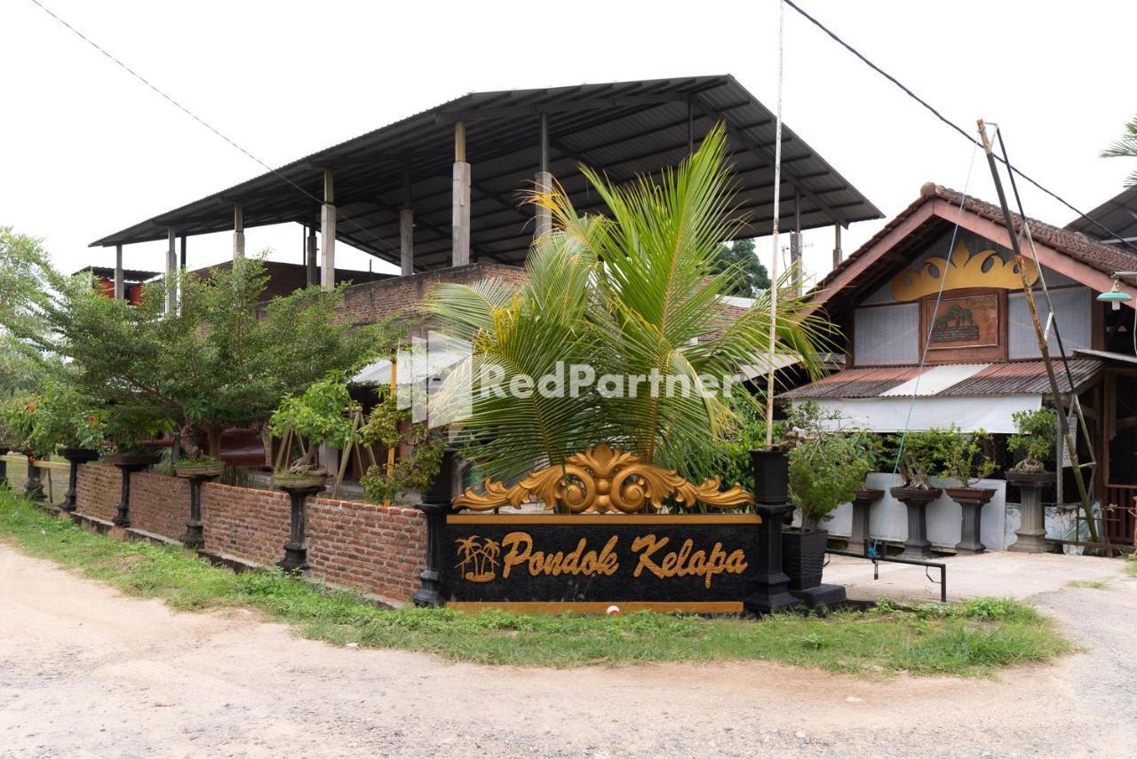 Pondok Kelapa Homestay Lampung Mitra Reddoorz バンダールランプン エクステリア 写真