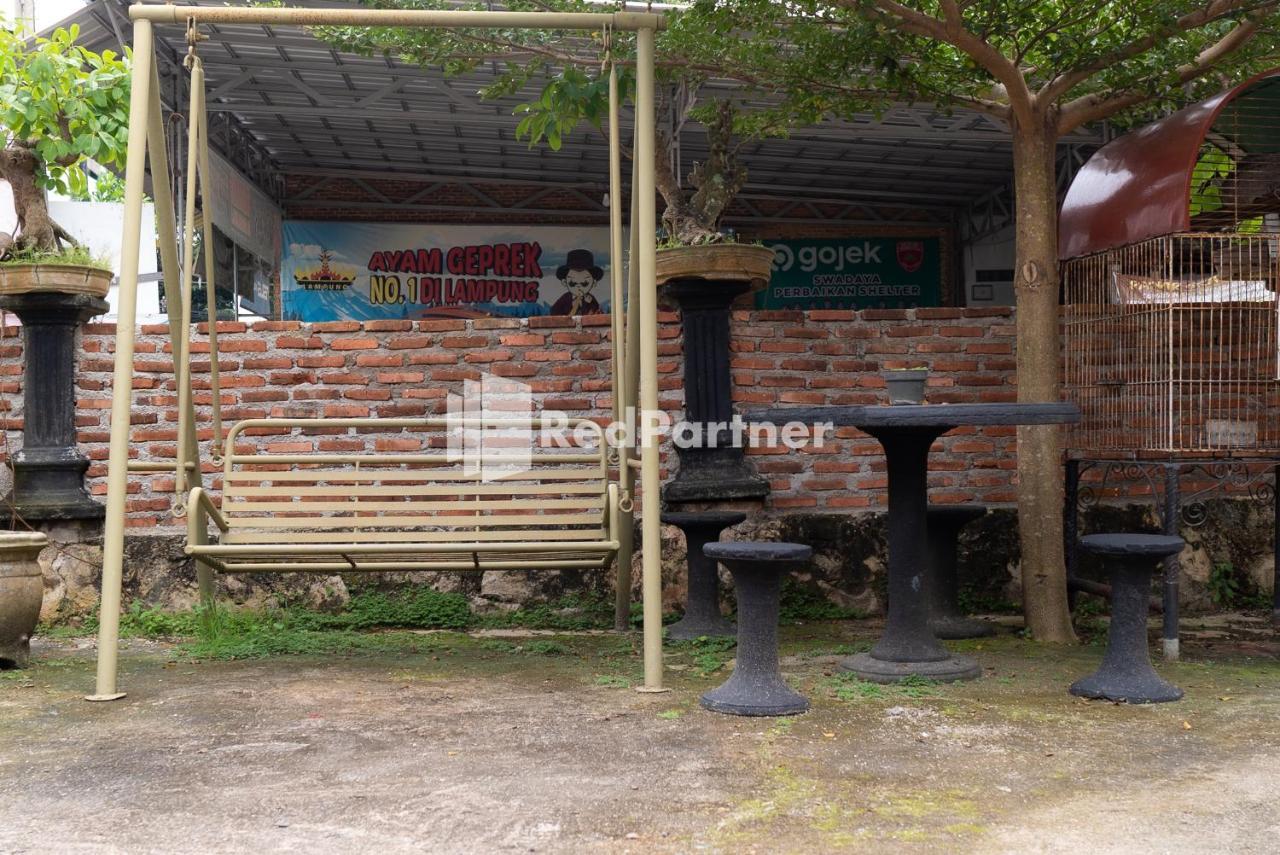 Pondok Kelapa Homestay Lampung Mitra Reddoorz バンダールランプン エクステリア 写真