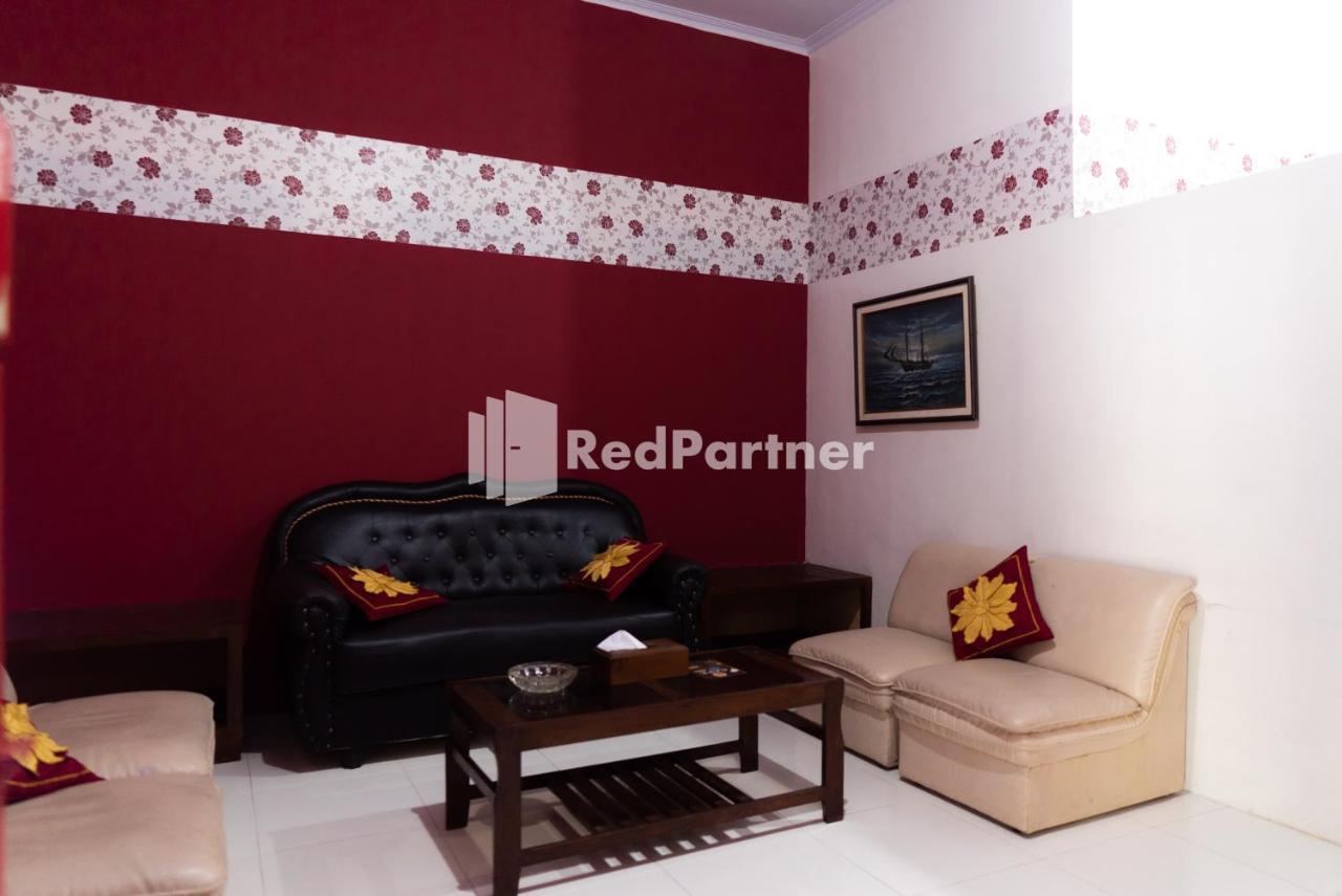 Pondok Kelapa Homestay Lampung Mitra Reddoorz バンダールランプン エクステリア 写真
