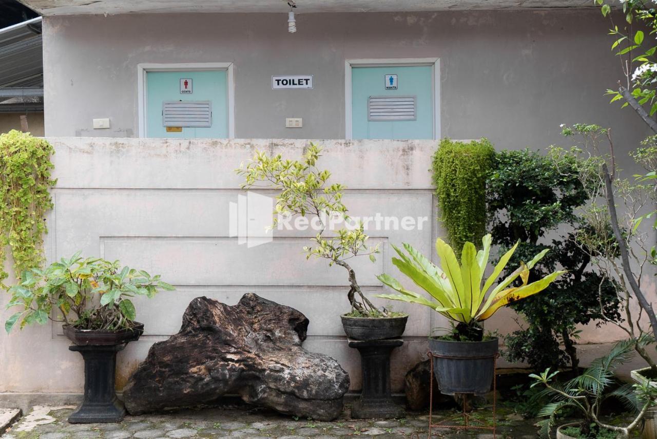 Pondok Kelapa Homestay Lampung Mitra Reddoorz バンダールランプン エクステリア 写真